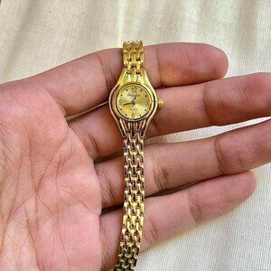 cute gold round stainless steel quartz watch